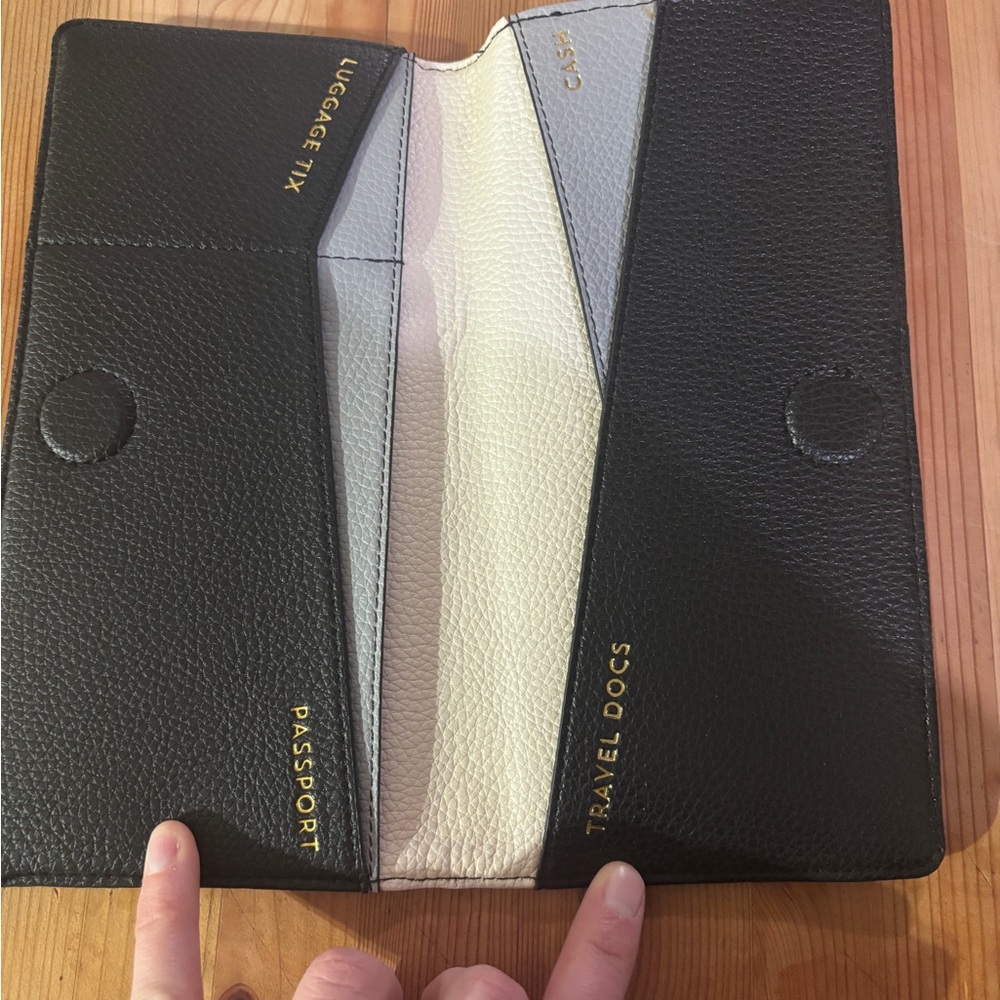 Black and White Boarding Pass Holder - Picture 2 of 3